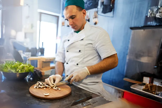 Aperte le selezioni per cuoco e aiuto cuoco a Trevinano