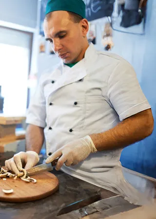 Aperte le selezioni per cuoco e aiuto cuoco a Trevinano